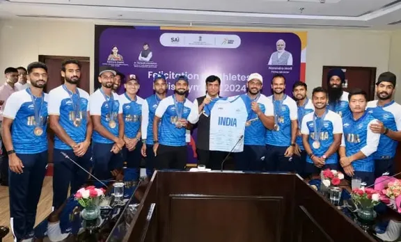 Mansukh Mandaviya Felicitates Indian Hockey Team For Paris Olympics Bronze